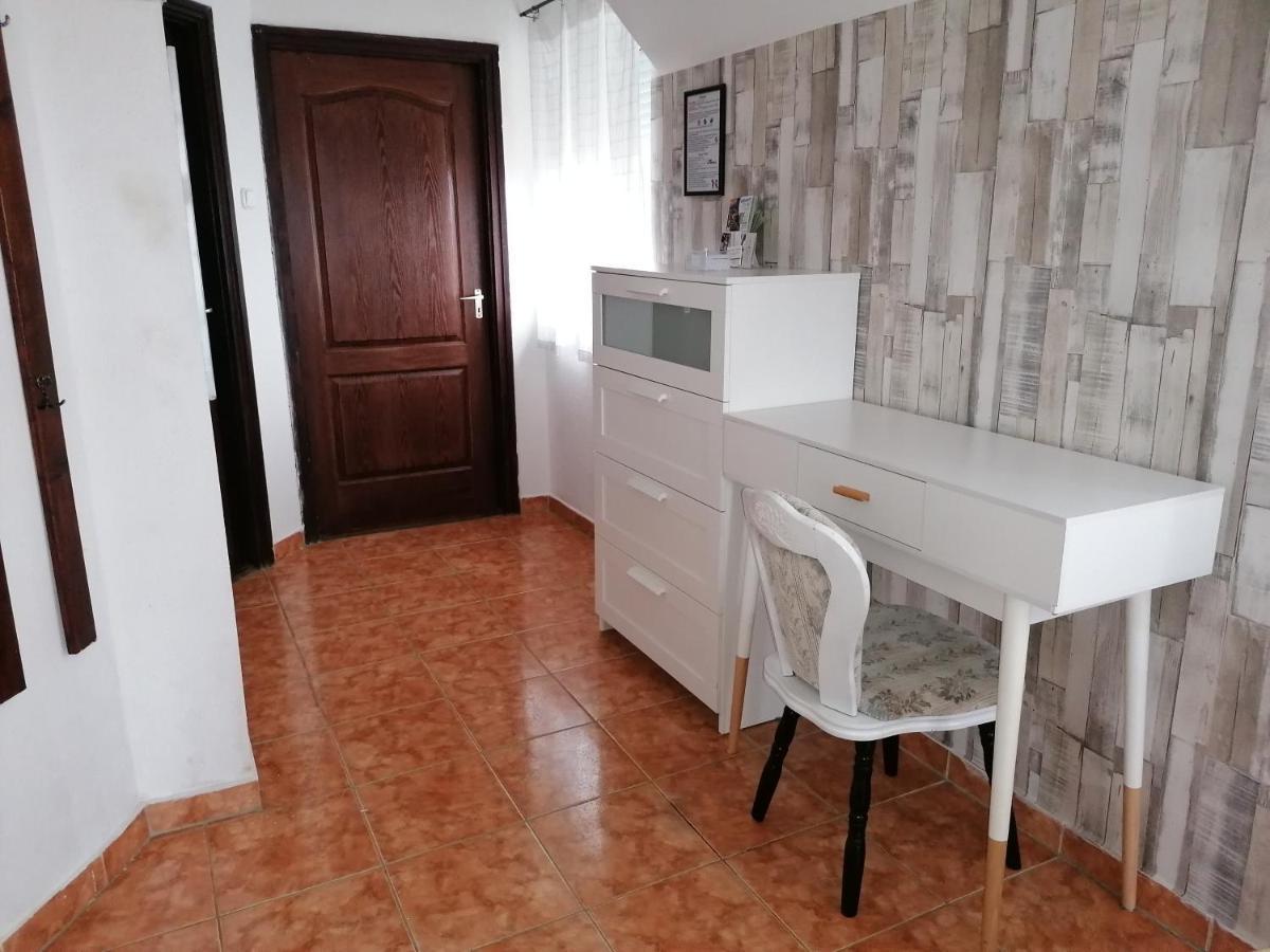 Taban Apartman Dunakeszi Extérieur photo